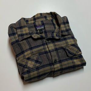 Patagonia Long Sleeve Button Down Flannel!